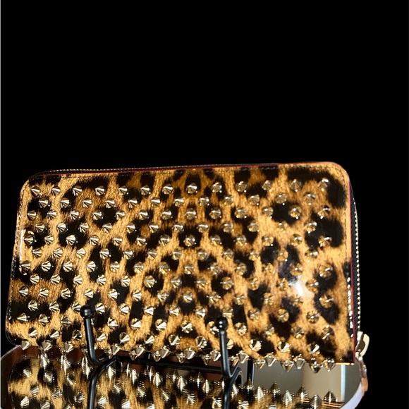 Christian Louboutin cheetah full zip around long wallet! LIKE NEW!! - Picture 3 of 8